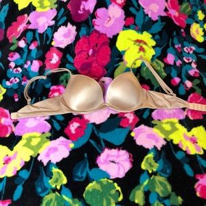 32D Victoria Secret Bra